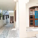 Burhani Manzil A Premium 2Bhk Accomodation By Epitome-Stays