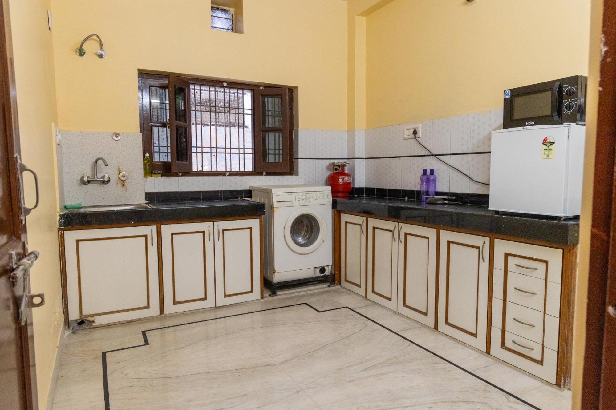Apartment Burhani Manzil A Premium 2bhk Accomodation By Epitome-stays *