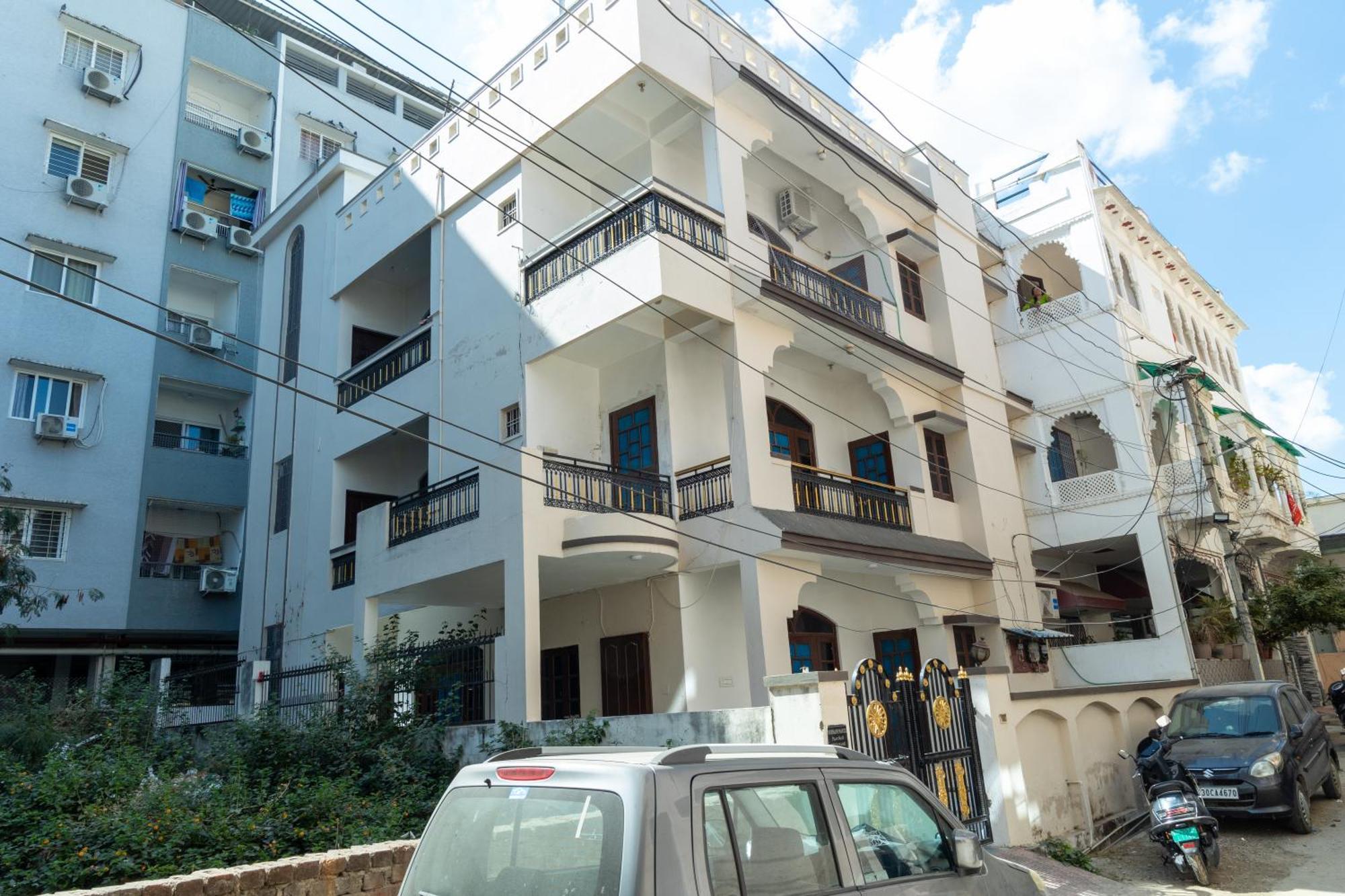 Burhani Manzil A Premium 2bhk Accomodation By Epitome-stays Apartment *